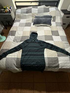American Rag CIE Men's Medium Striped Lightweight Pullover Hoodie
